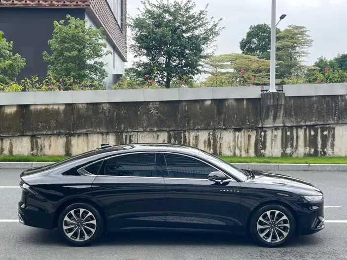 Lincoln Z 2025 Model 2.0T Zun Shang – фото 7