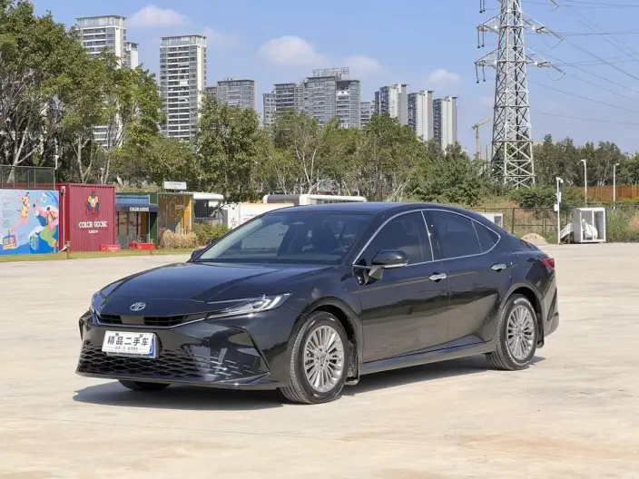 Toyota Camry 2026 Model 2.0GVP Deluxe Edition – фото 1