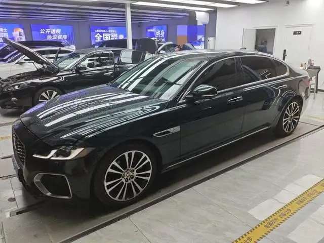 Jaguar XFL 2022 Model 2.0T P250 2WD Exclusive Deluxe Edition