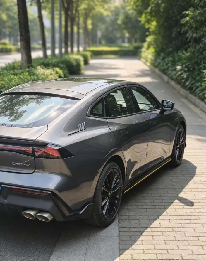 Changan UNI-V 2023 Model 1.5T Sports Edition – фото 5