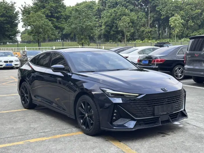 Changan UNI-V 2022 Model 1.5T Noble Model