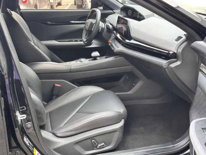 Changan UNI-V 2022 Model 1.5T Noble Model – фото 8