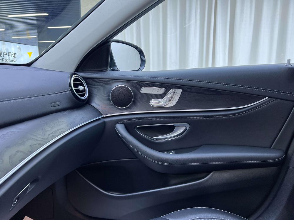 Mercedes-Benz E-Class 2019 E 300 L Sport Style – фото 11