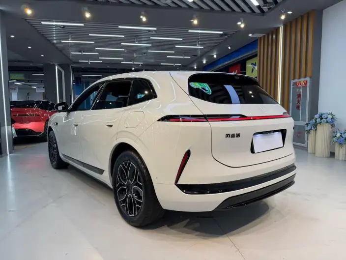 Avatr 07 L 2027 Model Max+ EV Edition – фото 5