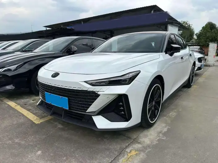 Changan UNI-V 2022 Model 1.5T Noble Model