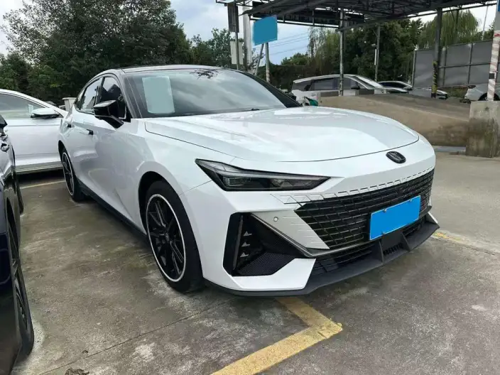 Changan UNI-V 2022 Model 1.5T Noble Model