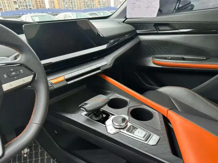 Changan UNI-V 2022 Model 1.5T Noble Model – фото 10