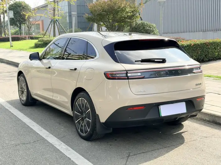Aito M5 2022 Model Pure Electric 4WD Performance Edition