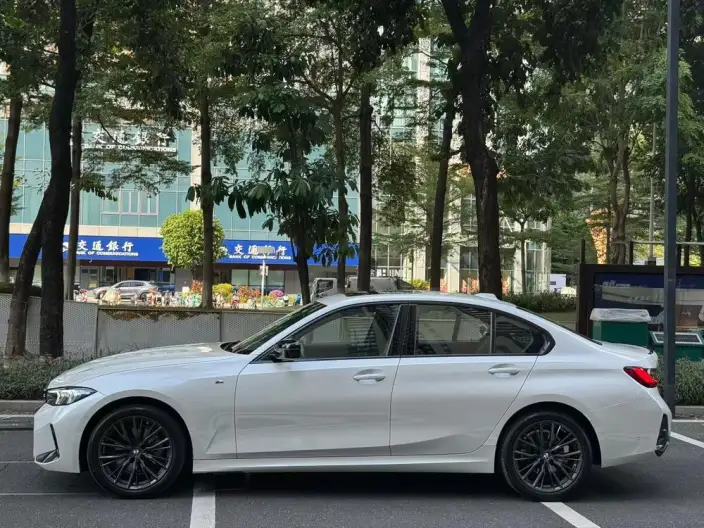 BMW 3 Series 2023 Model 325i M Sports Night Set – фото 3