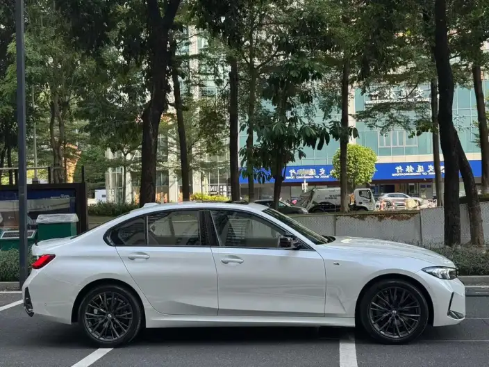BMW 3 Series 2023 Model 325i M Sports Night Set – фото 5