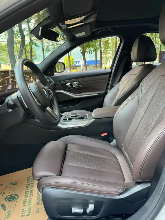 BMW 3 Series 2023 Model 325i M Sports Night Set – фото 6