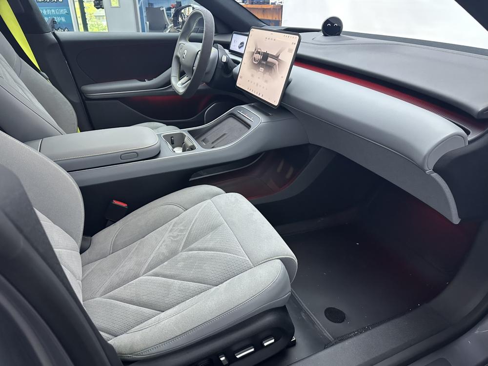 NIO ET5T 2025 75kWh Champion Edition – фото 8
