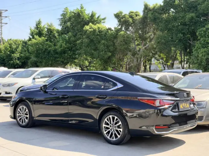 Lexus ES 2021 Model 200 Superior Edition – фото 5