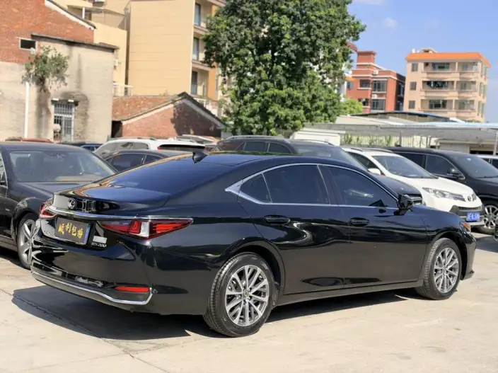 Lexus ES 2021 Model 200 Superior Edition – фото 7