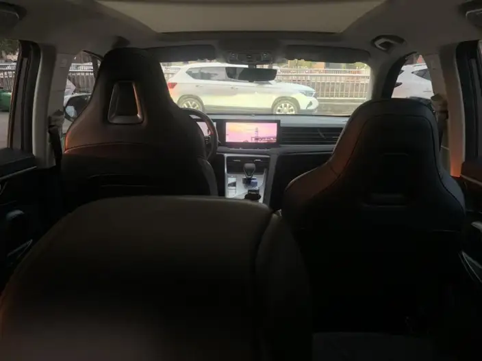 Roewe D5X DMH 2024 Model 135 Ultimate Edition – фото 10