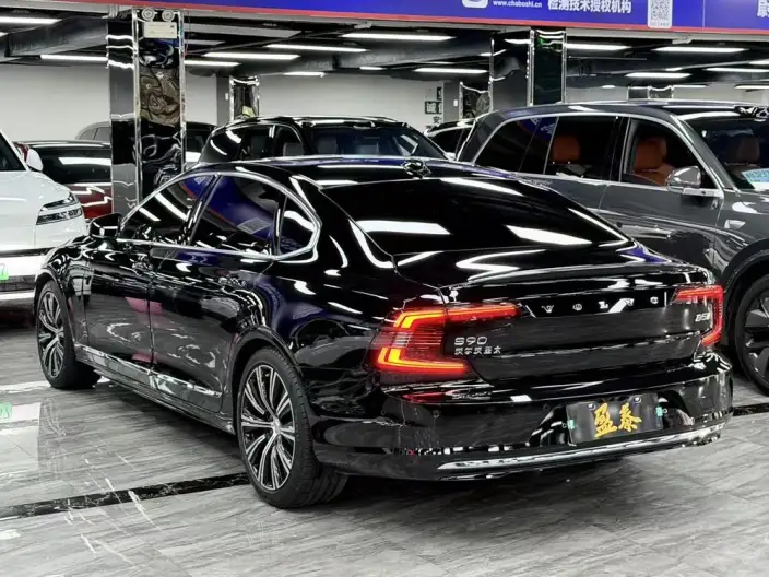 Volvo S90 2024 Model B5 Smart Elegance Deluxe Edition – фото 5