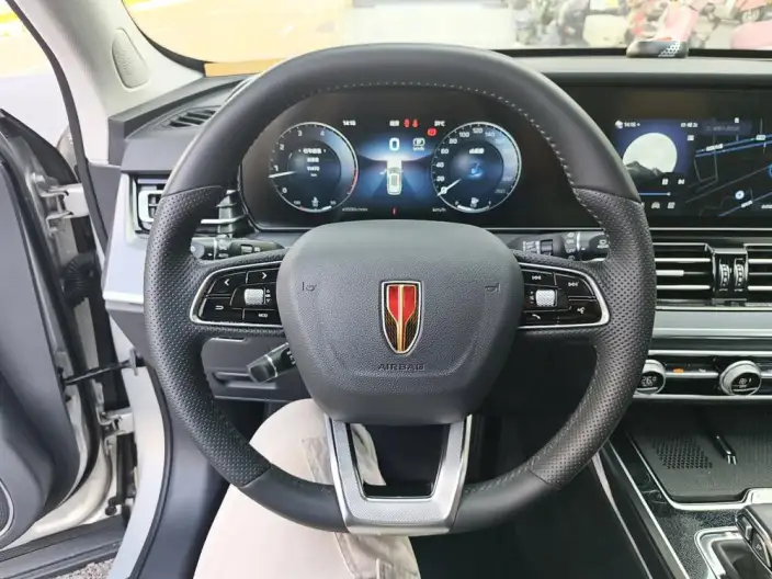 Hongqi HS5 2023 Model 2.0T Flag Xiang Pro Edition – фото 7