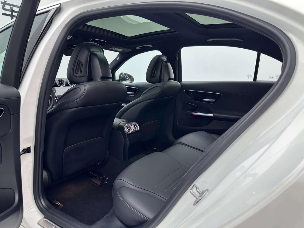 Mercedes-Benz C-Class 2023 C 260 L Sport – фото 31