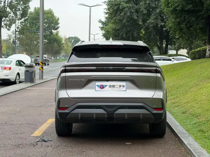 Geely Galaxy L7 2023 Model 1.5T DHT 115km Galaxy – фото 5
