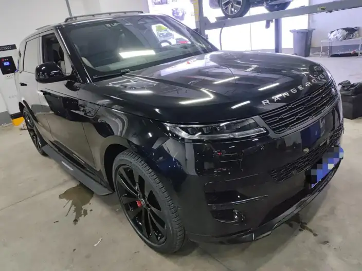 Range Rover Sport 2023 Model 3.0 L6 First Edition Edition
