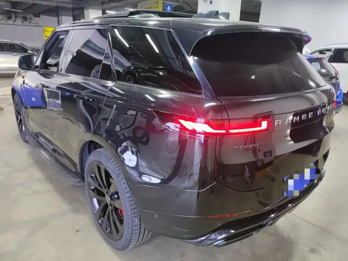 Range Rover Sport 2023 Model 3.0 L6 First Edition Edition