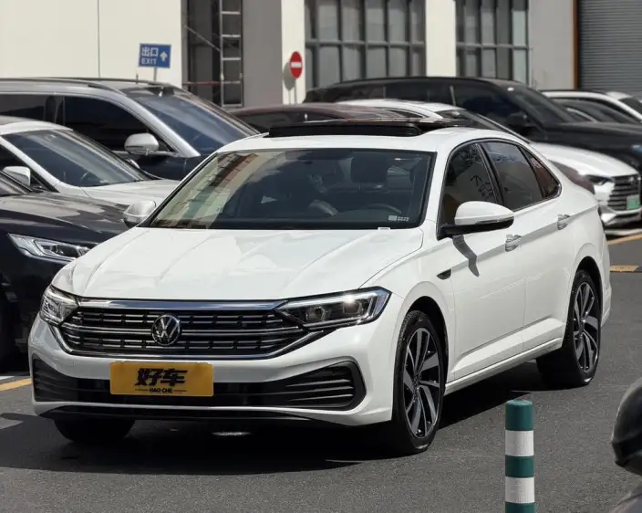 Volkswagen Sagitar 2025 Model 300TSI DSG Beyond Edition
