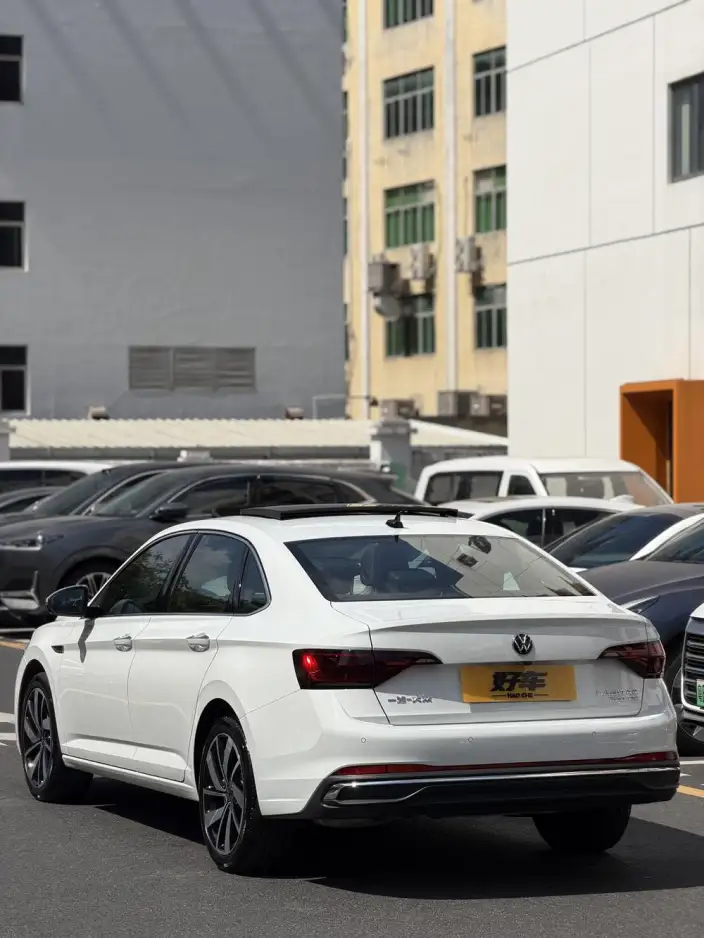 Volkswagen Sagitar 2025 Model 300TSI DSG Beyond Edition
