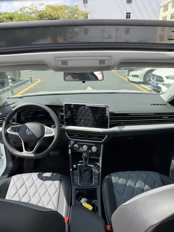 Volkswagen Sagitar 2025 Model 300TSI DSG Beyond Edition – фото 7