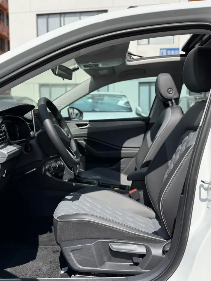 Volkswagen Sagitar 2025 Model 300TSI DSG Beyond Edition – фото 10