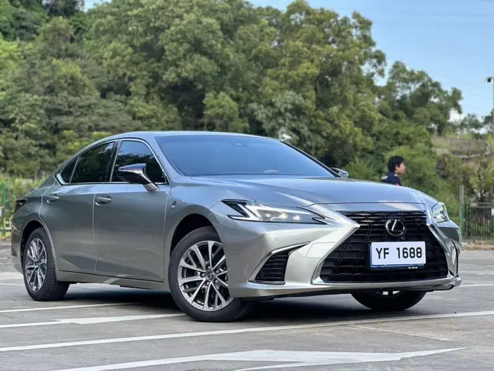 Lexus ES 2025 Model 200 Premium