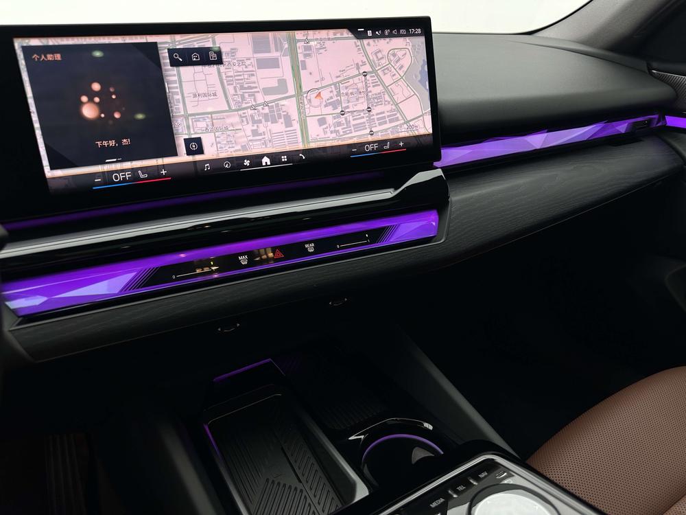 BMW 5 Series 2024 530Li Leader Luxury Package – фото 13