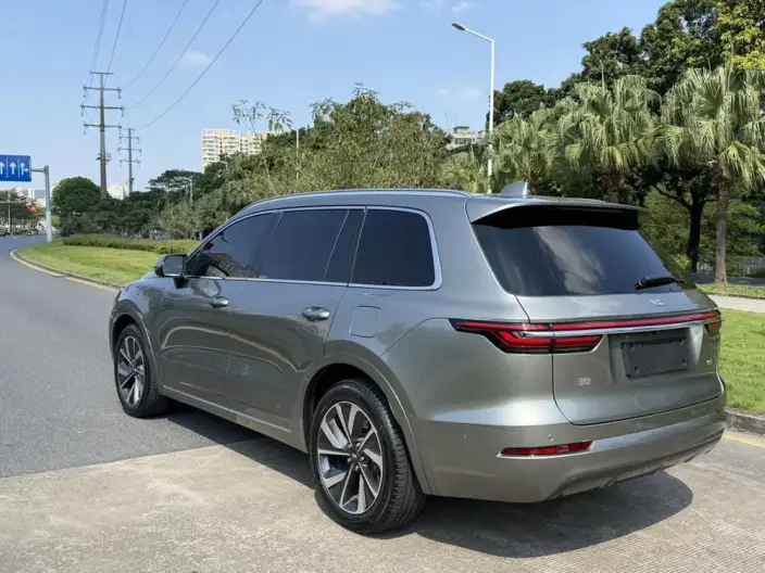 Li Auto ONE 2021 Model Extended Range 6 seat Edition – фото 5