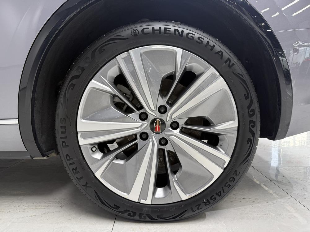 HONGQI E-HS9 2022 690km Flagship Edition 6-Seater – фото 5
