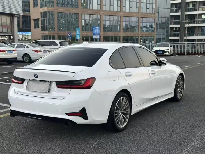 BMW 3 Series 2022 Model 320i Sports Set – фото 6
