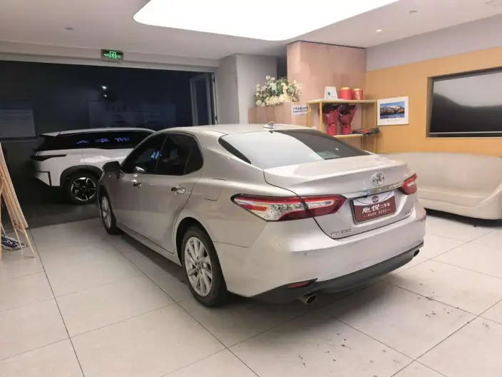 Toyota Camry 2021 Model 2.0G Deluxe Edition – фото 4