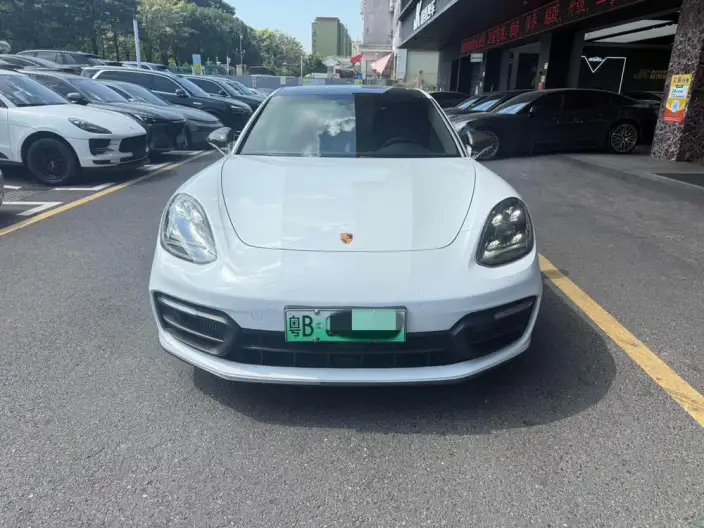 Panamera E-Hybrid 2022 Model Panamera 4 E-Hybrid Platinum edition 2.9T – фото 2