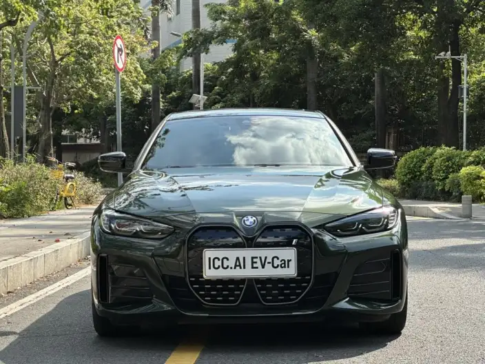 BMW i4 2023 Model eDrive40 – фото 2