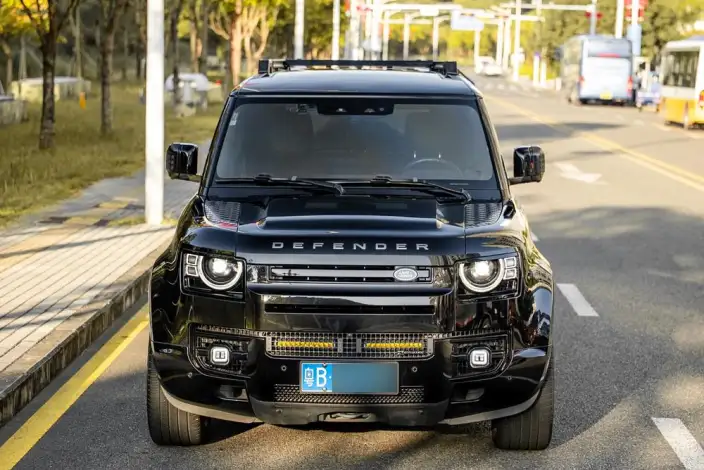 Land Rover Defender 2023 Model 110 3.0T P400 X-Dynamic HSE