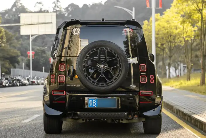 Land Rover Defender 2023 Model 110 3.0T P400 X-Dynamic HSE – фото 5