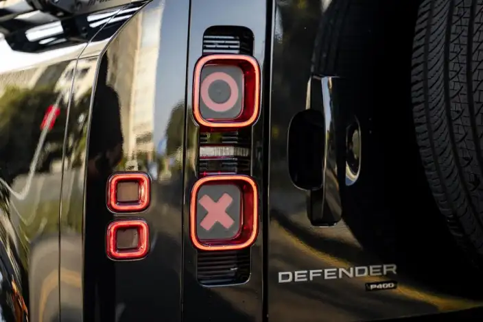 Land Rover Defender 2023 Model 110 3.0T P400 X-Dynamic HSE – фото 7
