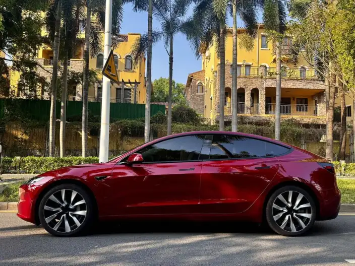 Model 3 2025 Model Long Battery Life Pro All-wheel drive version – фото 3