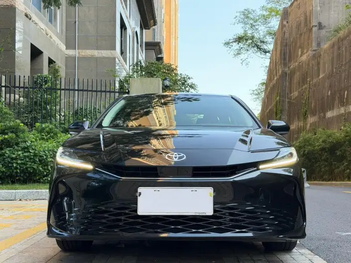 Toyota Camry 2024 Model Hybrid 2.0HGVP Deluxe Edition