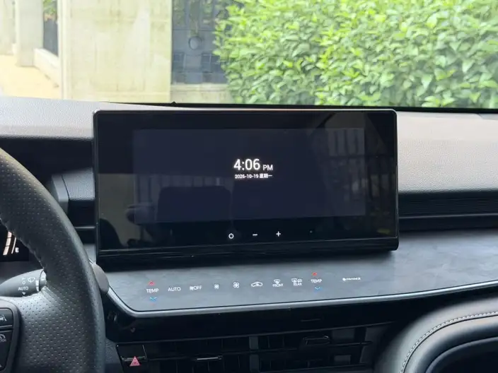 Toyota Camry 2024 Model Hybrid 2.0HGVP Deluxe Edition – фото 6