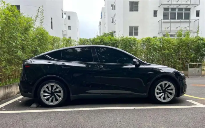 Model Y 2026 Model Rear-wheel drive version – фото 7