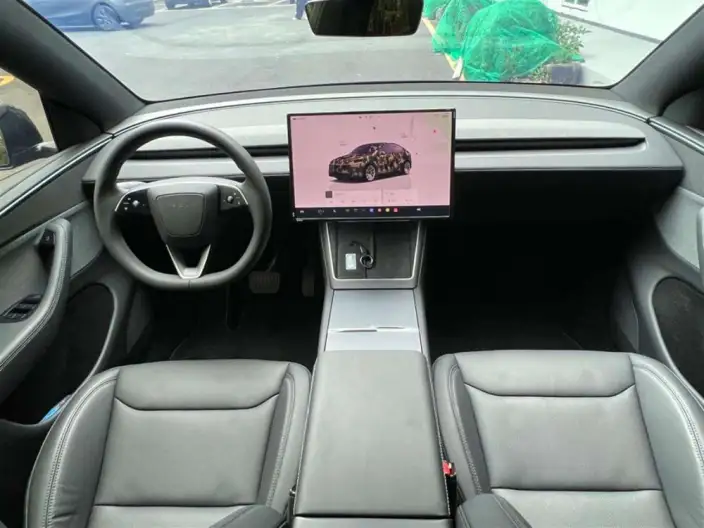 Model Y 2026 Model Rear-wheel drive version – фото 9