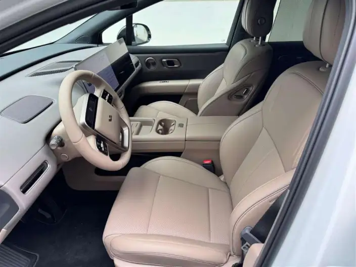 Li Auto i6 2025 Model 2WD Standard Edition – фото 10