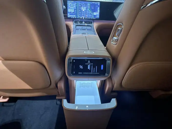 Aito M9 2026 Model Extended Range Ultra VI seat Edition – фото 9