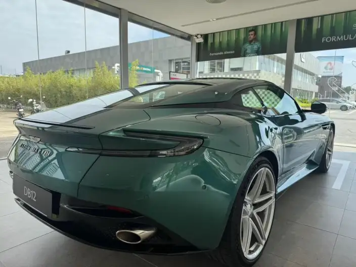 Aston Martin DB12 2024 Model 4.0T V8 Coupe – фото 4