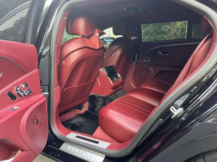 Continental 2022 Model 4.0T Automatic 4WD 4 seat Parallel Imported – фото 9