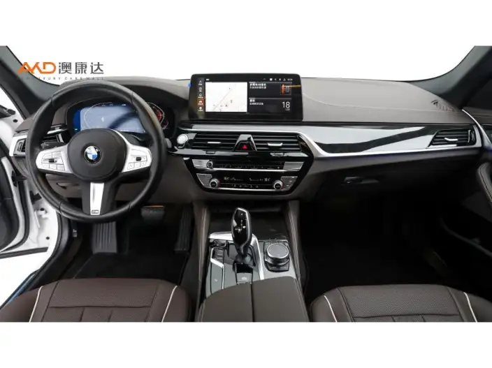 BMW 5 Series 2022 Model Facelift II 525Li M Sports Set – фото 7